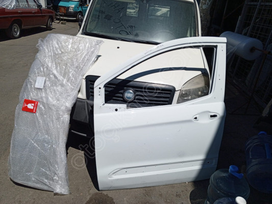 FORD COURİER SOL ÖN KAPI HATASIZ ORJNAL ÇIKMA