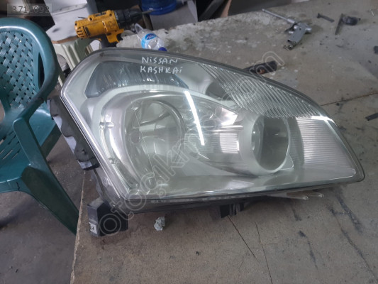 Nissan Qashqai Sağ Ön Far ve Diğer Çıkma Parçalar