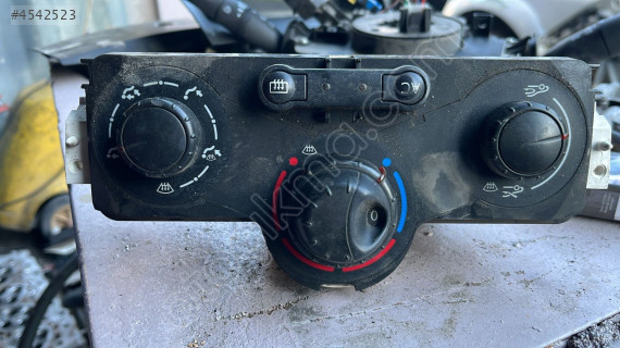 RENAULT MEGANE 2 KLİMA PANELI ÇEVİK OTO ÇIKMA