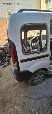 Renault Kangoo sağ arka çamurluk 2008 2009