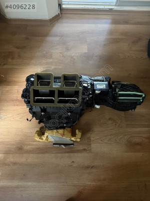 BMW F30 KALORİFER KUTUSU