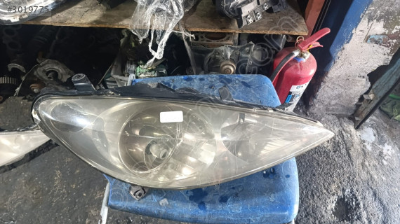 PEUGEOT 207 SAĞ FAR ORJİNAL ÇIKMA