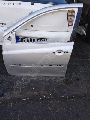 Renault Clio 3 sol ön kapi