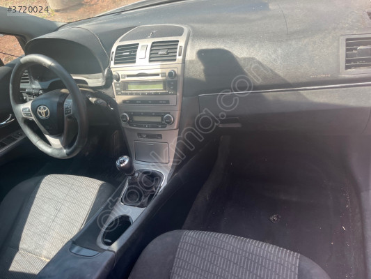Toyota avensis göğüs   Torpido