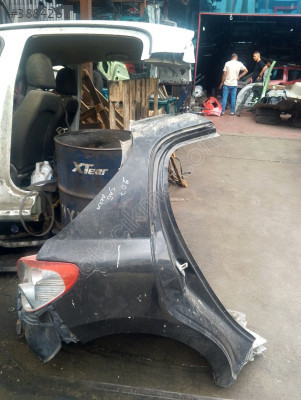 Peugeot 206 sağ arka  çamurluk