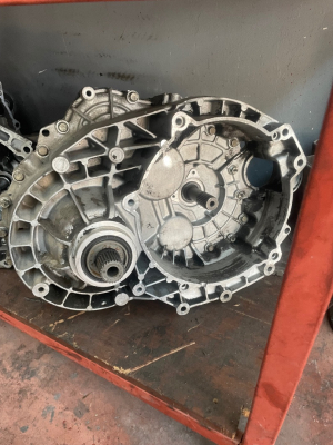 Transporter T5 130luk şanzıman 6 ileri manuel çıkma