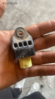89173-0D040 toyota yaris darbe sensörü