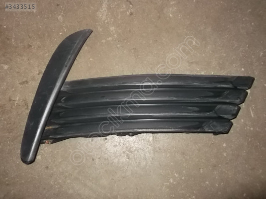 TOYOTA COROLLA ÇIKMA SAĞ SİS ÇERCEVESİ