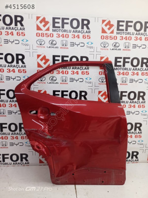 TOYOTA YARIS CROS SAĞ ARKA KAPI ORJINAL ÇIKMA