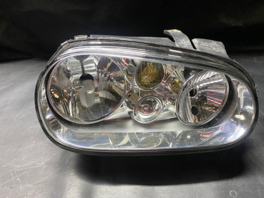 Golf 4 sağ far