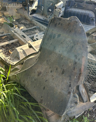 RENAULT CLİO 2 SOL ARKA ÇAMURLUK