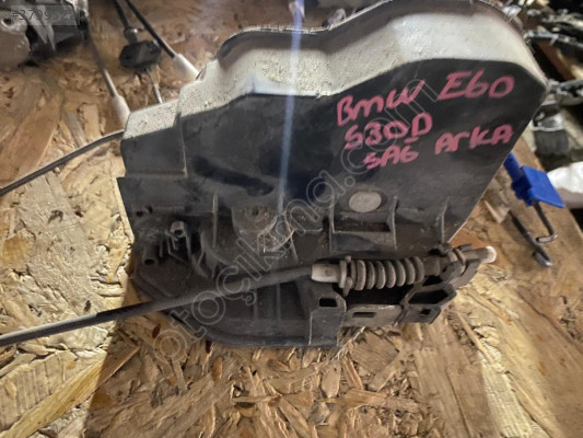 BMW 5.30D E60 sağ arka kapı kilidi