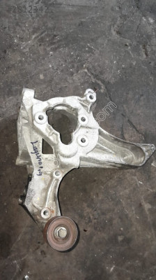 Megane 1 dizel sarz dinamosu braket ayak yedek parça