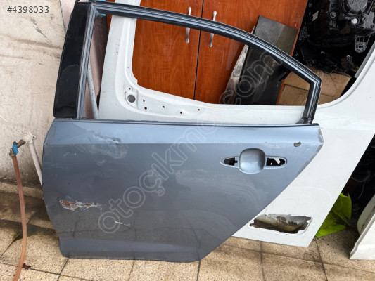 TOYOTA COROLLA ÇIKMA ORJİNAL SOL ARKA KAPI BD1