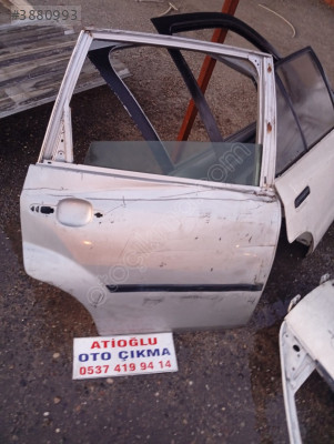 Ford fiesta sağ arka kapı 2003-2008