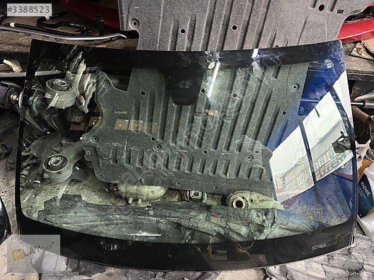 MERCEDES C SERİSİ W205 ÖN CAM İMZALI
