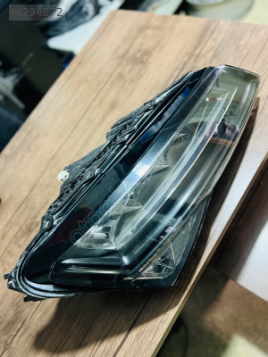 Skoda süperb çıkma ön sağ far ledli