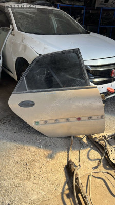 Renault Laguna sağ arka kapı