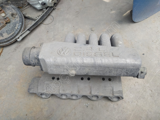 ÇIKMA VW TRANSPORTER T4 MANİFOLD 074129713D