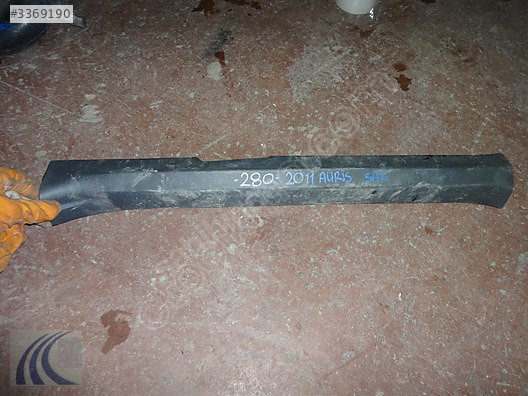 TOYOTA AURIS 2011 ÇIKMA SAĞ ÖN MARŞBEL PLASTİĞİ