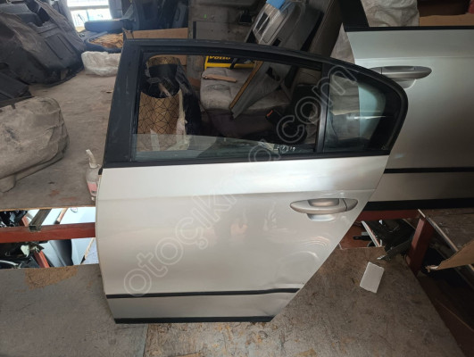 volkswagen passat b6 sol arka kapı
