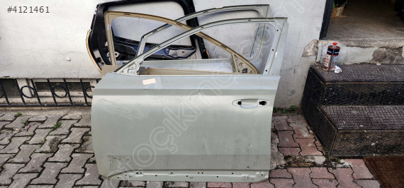 SKODA SUPER B SAG ÖN KAPI SIFIR