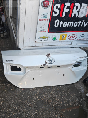 Toyota Corolla bagaj kapağı orijinal çıkma