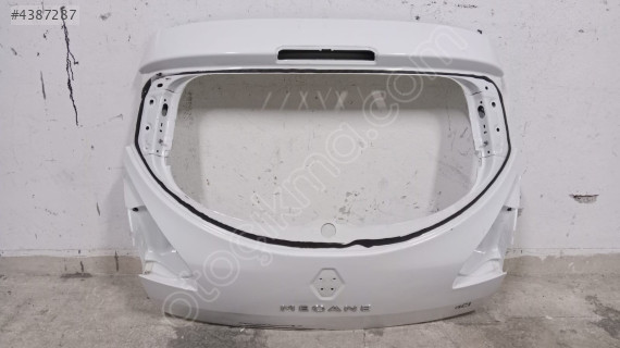 Megan 3 bagaj kapagi