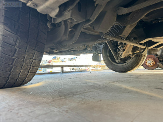 VOLKSWAGEN CARAVELLA T6 ÇIKMA ORİJİNAL TAŞIYICI ARKA SAG SOL