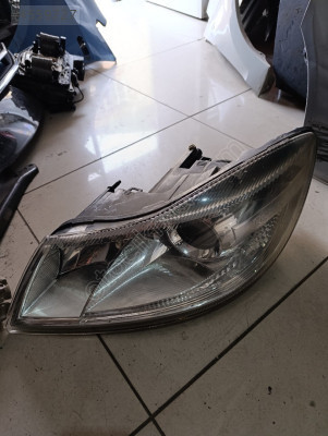 Skoda Octavia sol far 2009-2012 orjinal çıkma parça