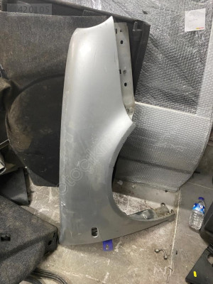 GOLF 4 SAĞ ÖN ÇAMURLUK