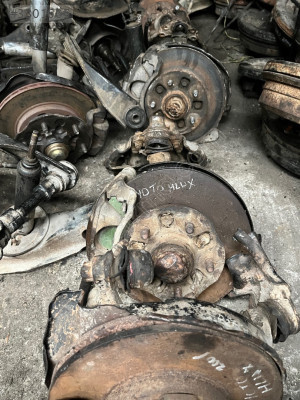 Toyota Hilux Çıkma Taşıyıcı