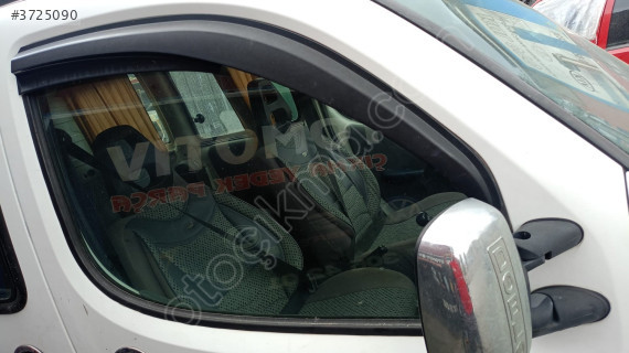 fiat doblo sağ ön kapı camı