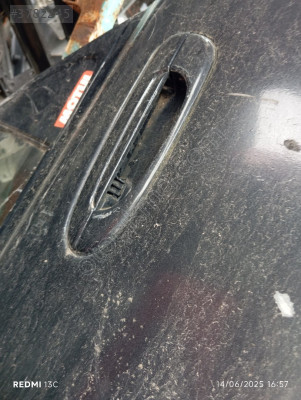 Mazda 6.26 arka sol kapı kolu