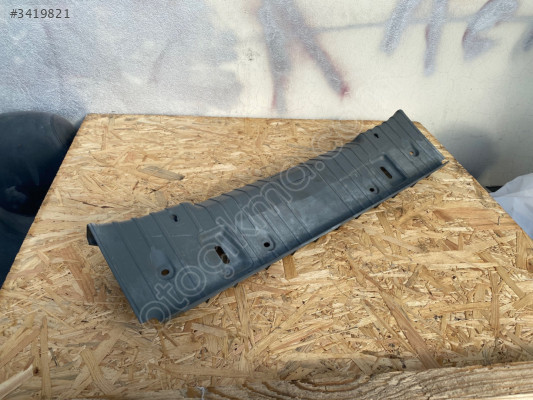 BMW 3 E90 BAGAJ İÇ BAKALİT ARKA PANEL KAPLAMASI 51477059258