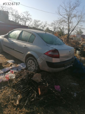 RENAULT MEGANE 2 SOL SAĞ ARKA ÇAMURLUK ORJINAL ÇIKMA 05335582216