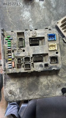 2016 PEJO PARTNER ÇIKMA ORJİNAL SİGORTA KUTUSU