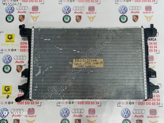 VOLKSWAGEN PASSAT  SU RADYATÖRÜ OEM 5q0121251hq ÇIKMA SÖKME