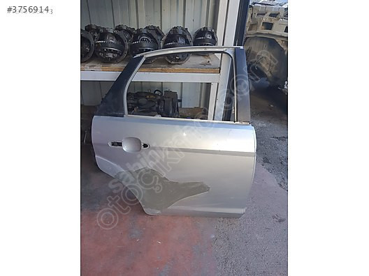 FORD FORT FOCUS FOKUS 2.5 SAĞ ARKA KAPI