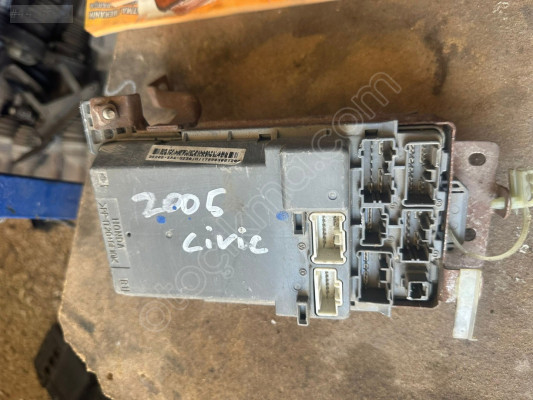 HONDA CİVİC 2005 SİGORTA KUTUSU