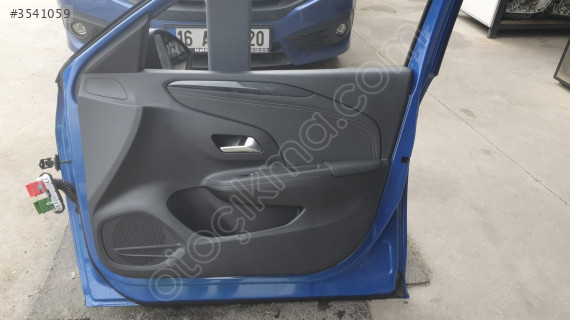 opel corsa f 2024 sağ ön kapı döşemesi (son fiyat)