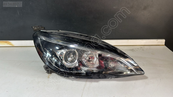PEUGEOT 308 MERCEKLİ SAĞ FAR 1628555380-00
