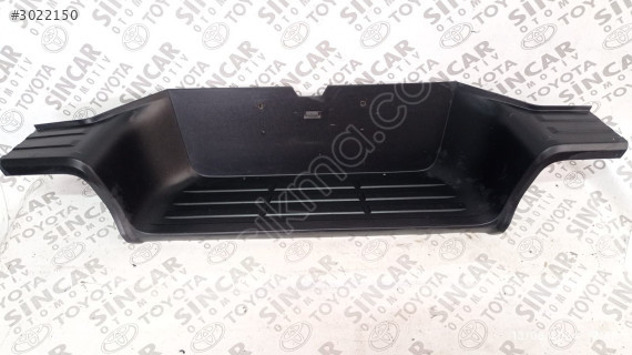 TOYOTA HİLUX 2015 2024 ARKA TAMPON ORTA ÇIKMA ORJİNA 52119-0K291