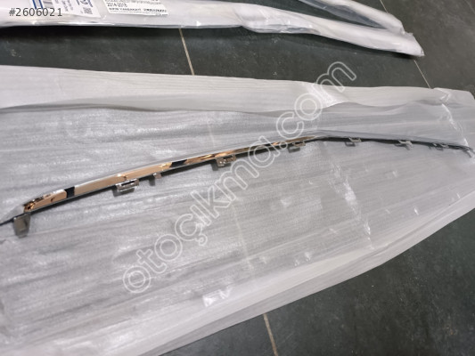 MERCEDES C W205 ÖN TAMPON ORTA NİKELAJ LUXURY 2014-18 2058850323