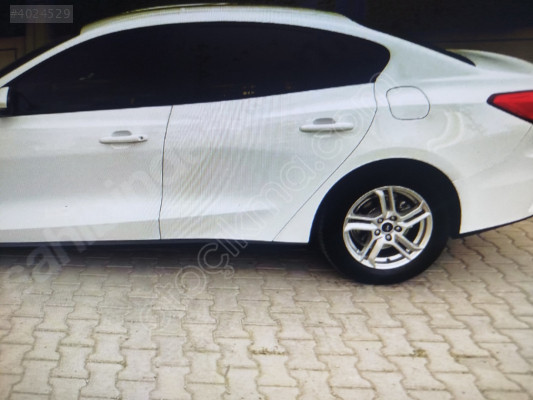 Ford focus 2021 model sağ arka kapı
