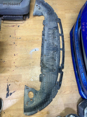 Kuga alt muhafaza lv4b a8b384 j