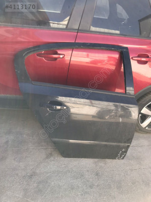 Opel Astra H Sedan Kapı Sağ Arka Hatasız