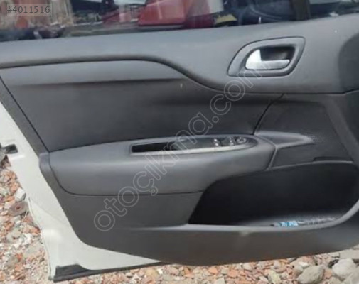 citroen c3 ön  kapı döşemesi sol 9331 LL