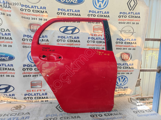 Toyota Yaris sağ arka kapı