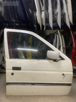 FORD ESCORT SAĞ ÖN KAPI HATASIZ